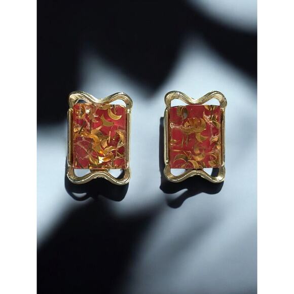 Vintage 50s PAM Pink Lucite Gold Crescent Moon Lucite Clip On Earrings Rectangle - Picture 2 of 6